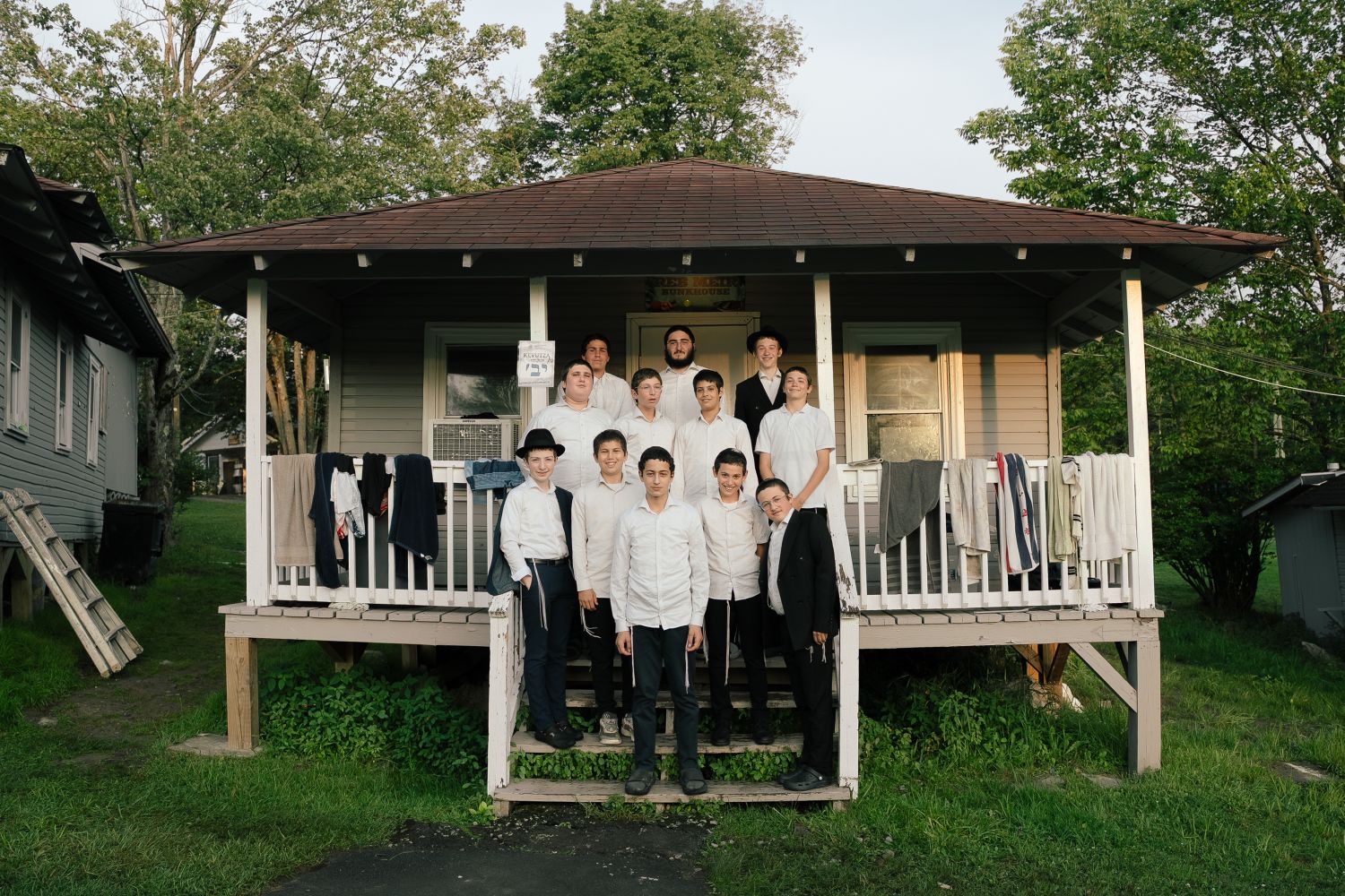 Erev Shabbos Bunk Photos